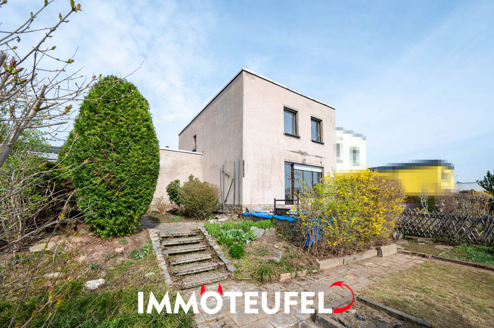 Thumbnail-Haus in Chemnitz-Rabenstein - Rohdiamant mit großem Potenzial für Ihre individuellen Wohnideen