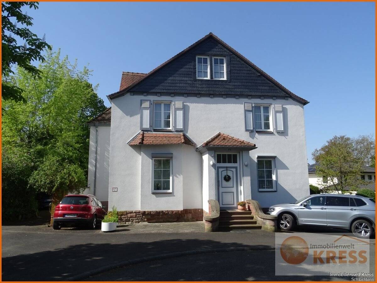 Thumbnail-Reserviert! Bereits teilweise modernisiertes Wohnhaus, wunderschöner großer Garten in Bahnhofsnähe