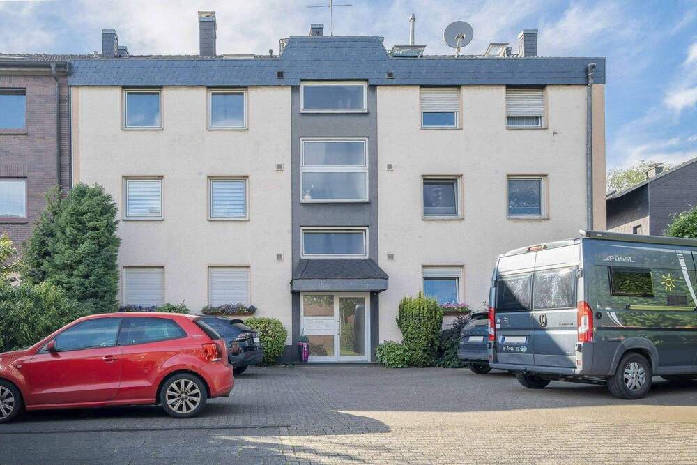 Thumbnail-Vermietete Dachgeschoss-Perle mit Balkon und Stellplatz in Oberhausen - Ihre Top-Investition!