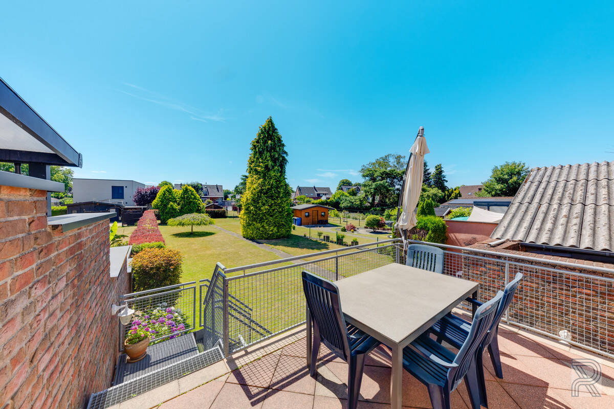 Thumbnail-Zwei Einfamilienhäuser mit großem Garten in ruhiger Wohnlage von DürenArnoldsweiler