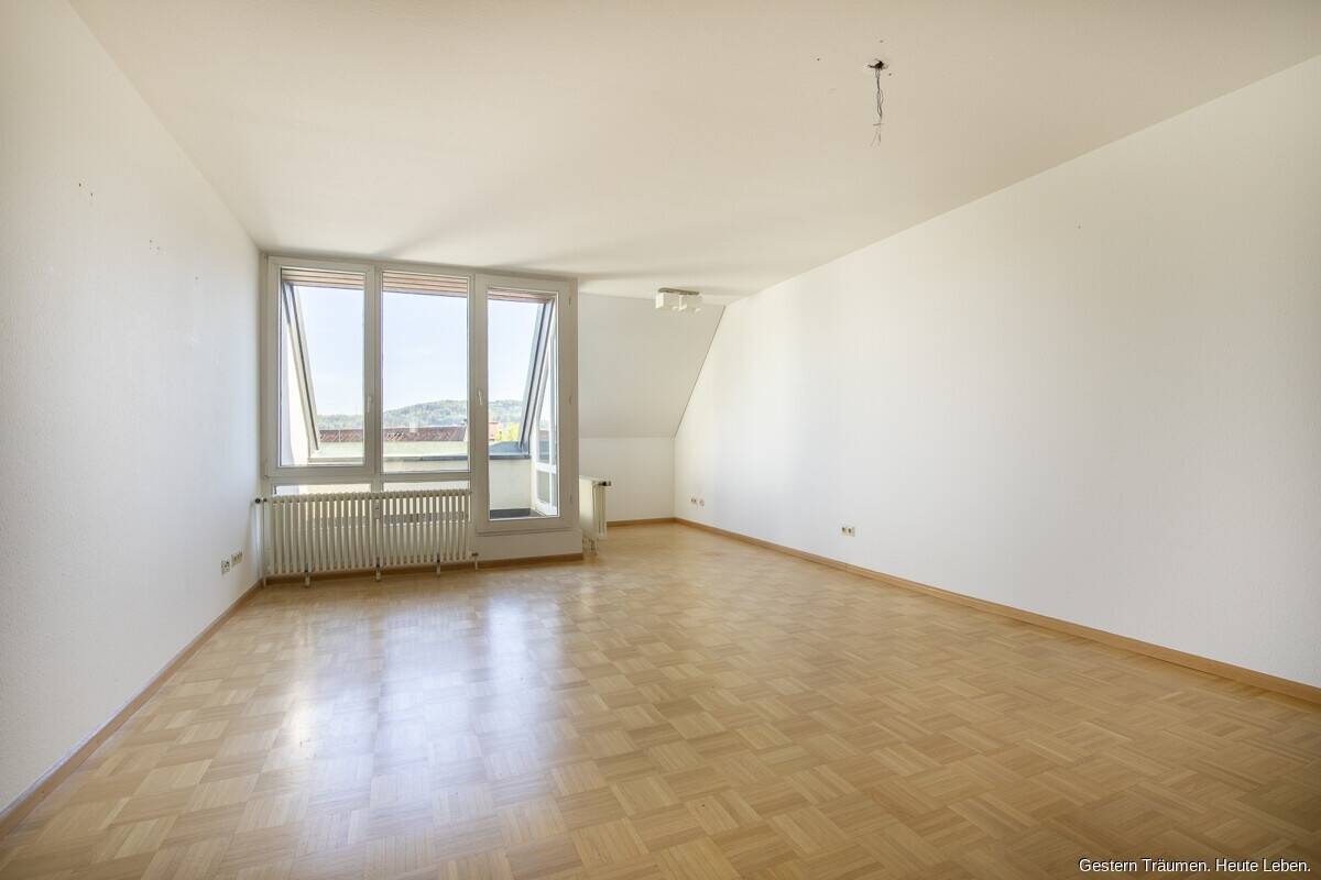 Thumbnail-3,5-Zi-Dachgeschosswohnung mit Loggia und Blick auf das Münster in zentraler Lage von Bad Säckingen