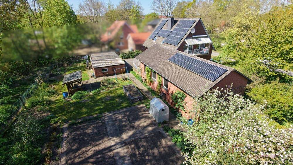 Thumbnail-IMMOBILIEN GUMNIOR präsentiert: großzügiges Einfamilienhaus im Außenbereich von Emsbüren