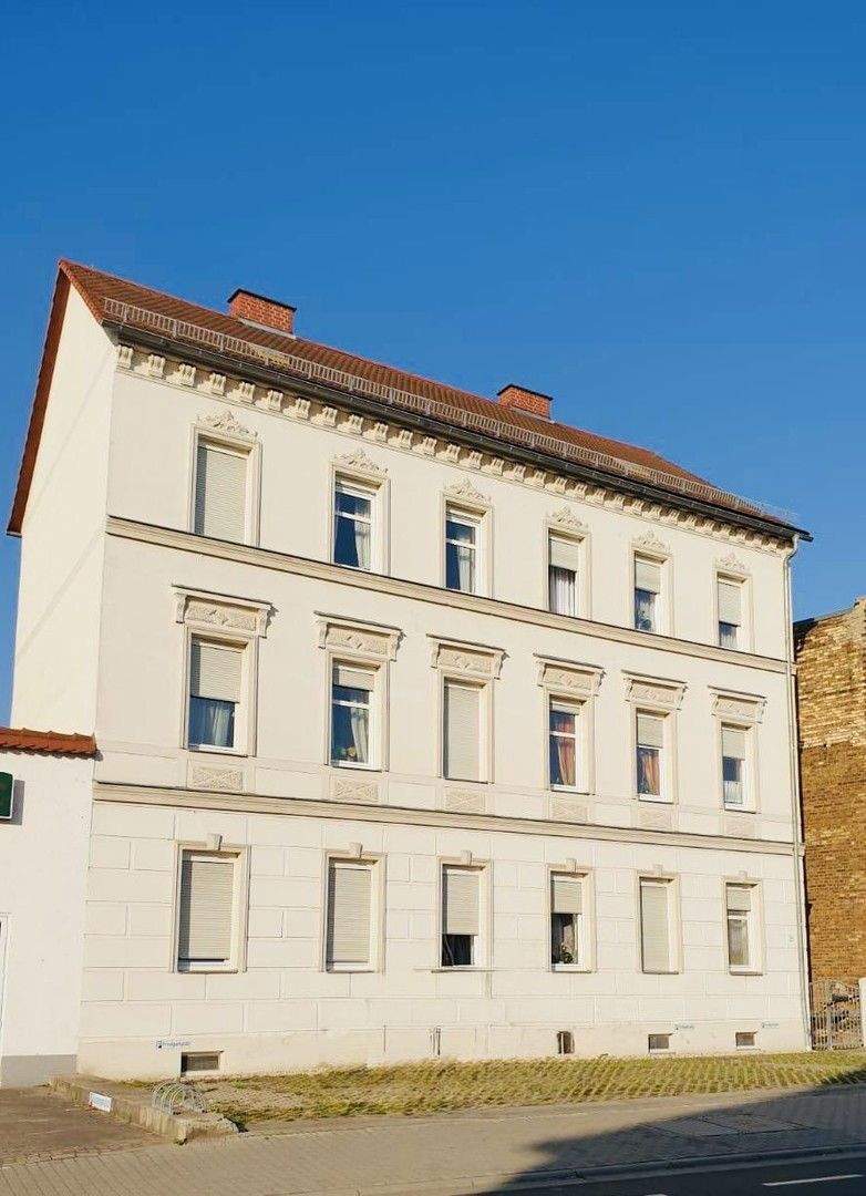 Thumbnail-Mehrfamilienhaus in Delitzsch, zentrale Lage, 6 Mietparteien