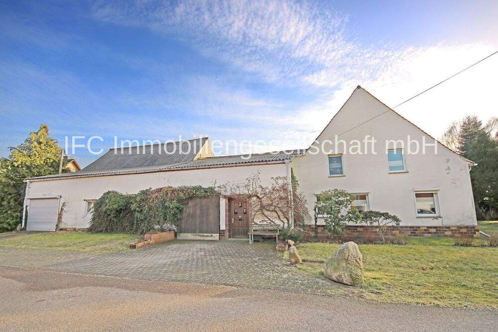 Thumbnail-gepflegter Vierseitenhof in Coswig (Anhalt) OT Bräsen