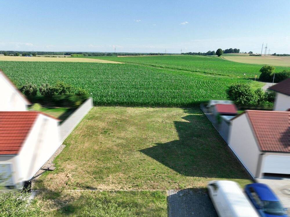 Thumbnail-Traumgrundstück in begehrter Lage am Ortsrand mit unverbauten Ausblick