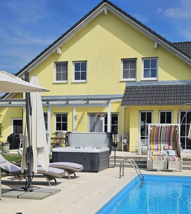Thumbnail-Luxus-Oase am Waldrand: Modernes A + Effizienzhaus mit Pool und Top Bahnanbindung!