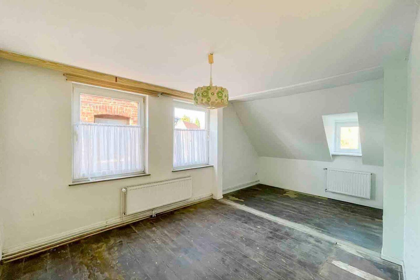 Thumbnail-Für Macher: Doppelhaushälfte mit Ausbaupotenzial & Garten - bereit zum Anpacken