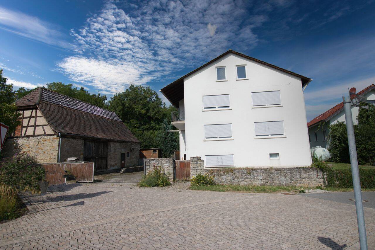 Ansicht vom Wohnhaus und Mehrzweckscheune x.jpg