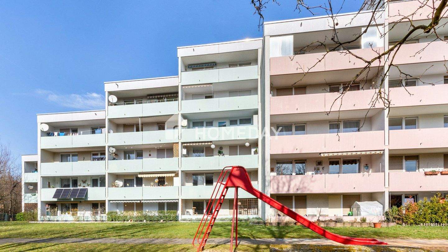 Thumbnail-Großzügiges Familiennest mit tollem Weitblick - Dachgeschosswohnung mit beeindruckender Loggia