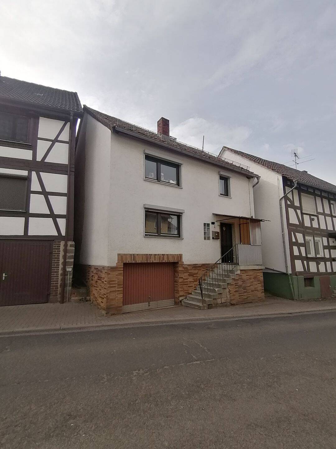 Thumbnail-Freistehendes Einfamilienhaus in Feldatal Gross-Felda gesucht?