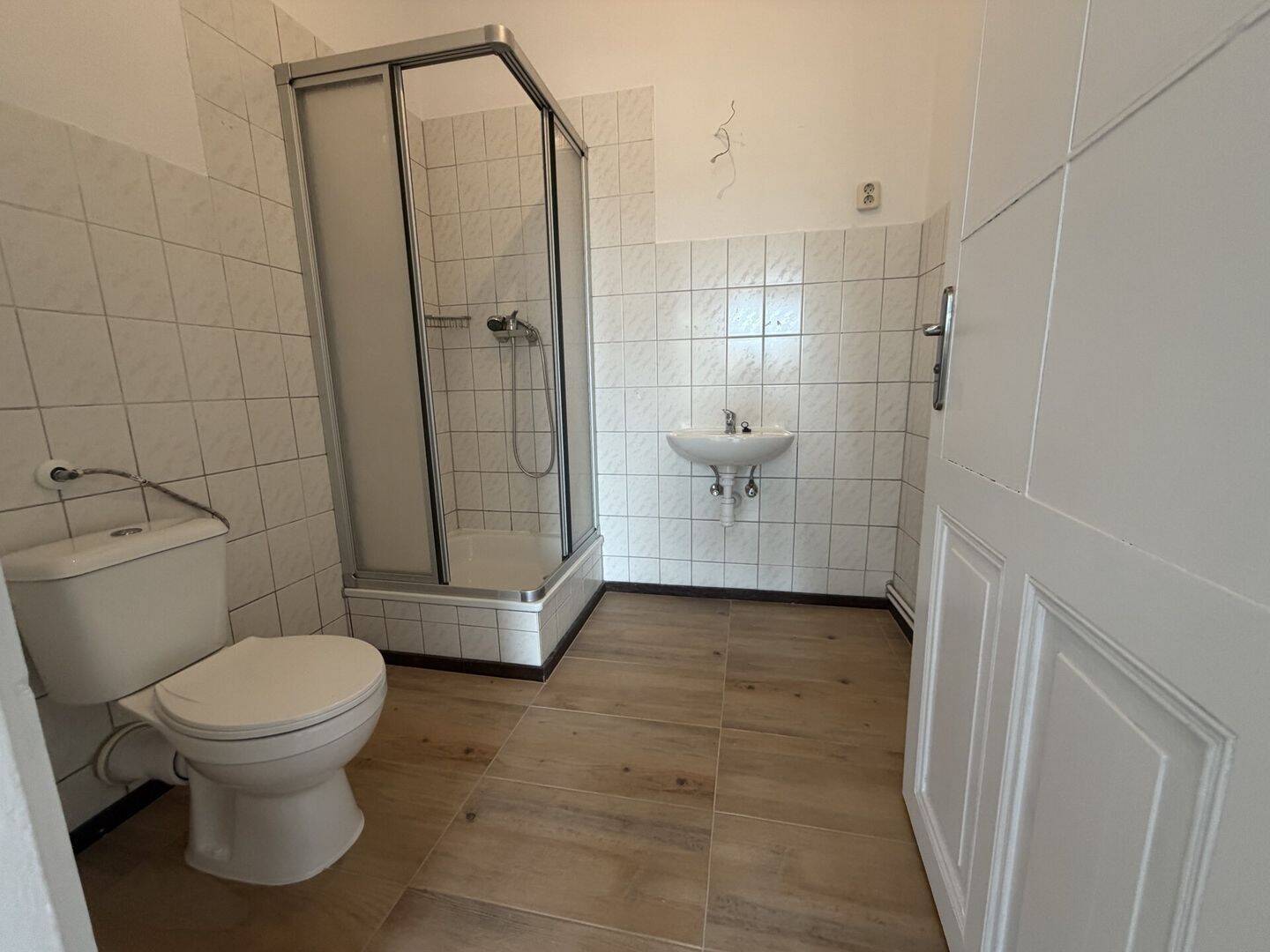 Thumbnail-Frisch renovierte kleine Dachgeschosswohnung