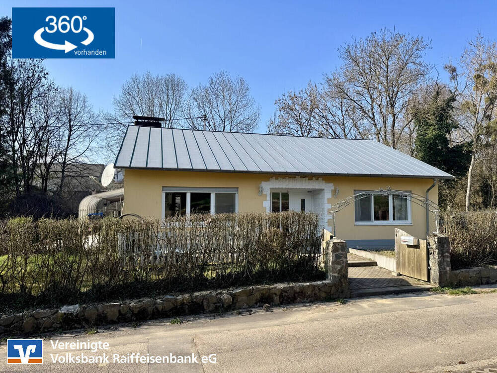 Thumbnail-Die Natur als Nachbar - Modernisierter Bungalow in Ortsrandlage