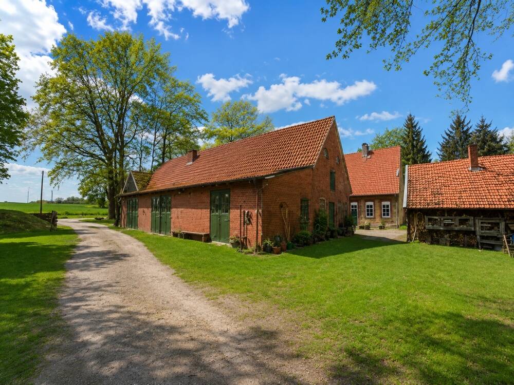 Thumbnail-Landhaus mit 4 Pferdeboxen, Weideland und vielseitigen Nutzungsmöglichkeiten