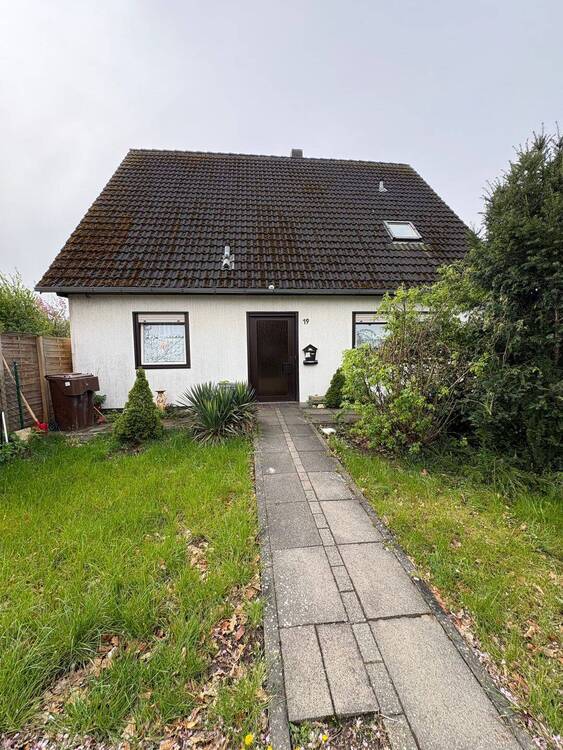 Thumbnail-Freistehendes Einfamilienhaus mit viel Potenzial - Verwirklichen Sie hier Ihren Wohntraum