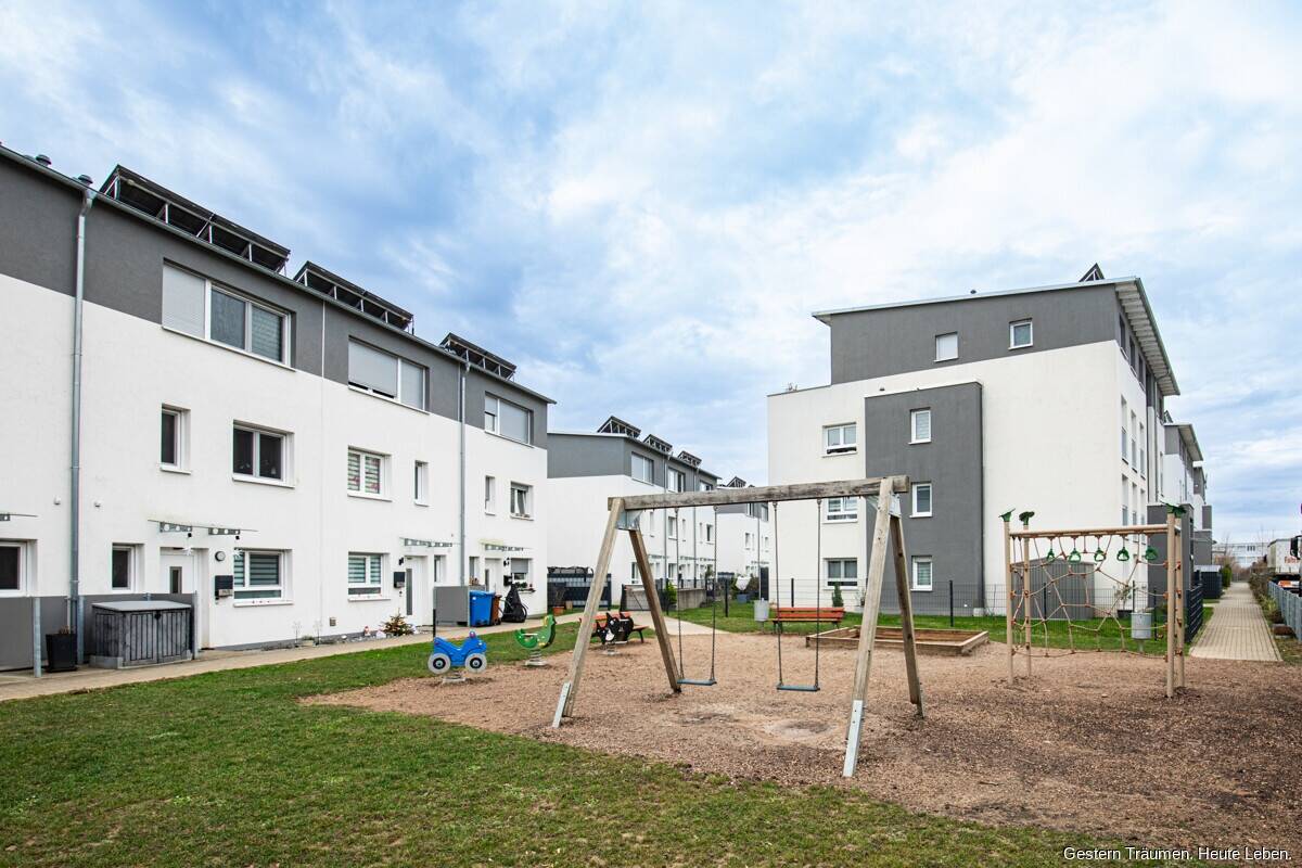 Thumbnail-*Preisreduzierung* Neuwertiges Reihenmittelhaus in Bad Säckingen mit TG-Stellplatz und 2 Terrassen