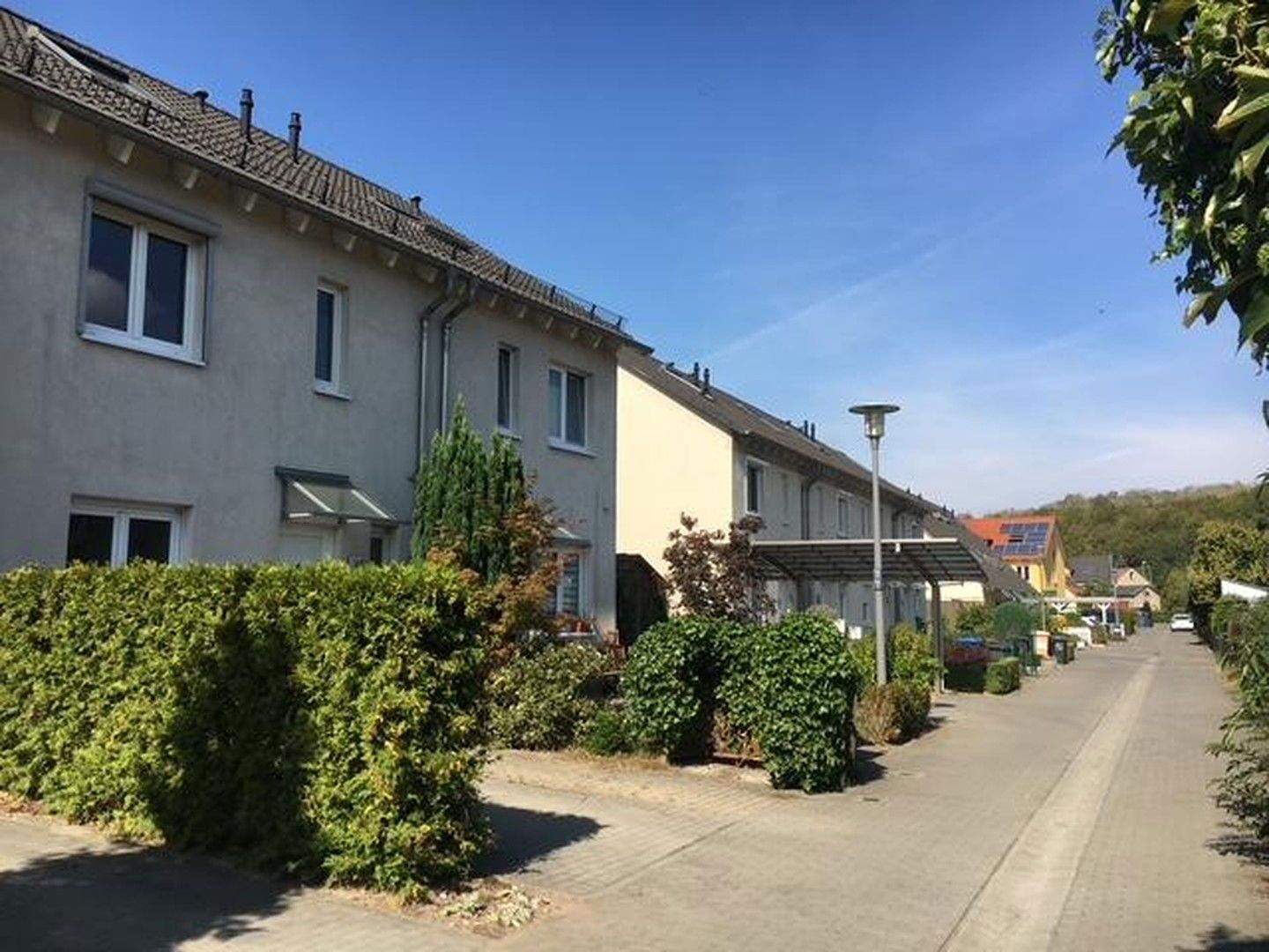 Straßenansicht