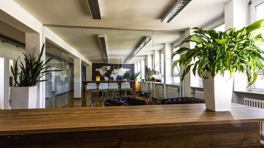 Thumbnail-Schreibtischplätze 1: Moderne Bürofläche in Stuttgart-West - provisionsfrei