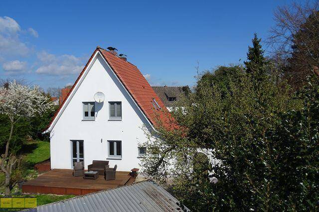 Thumbnail-Modernisiertes kleines Einfamilienhaus mit Garage in Beverstedt