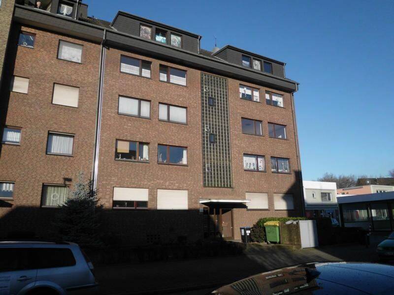 Thumbnail-frisch renoviert: 2,5 Zi. Whg. mit Einbauküche, Balkon und Aufzug