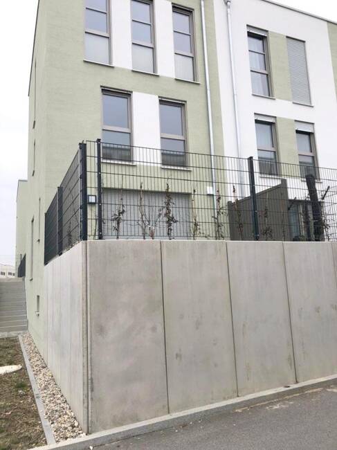 Thumbnail-So gut wie neu, auf hohem Niveau: Chices Reihenendhaus, unterkellert, mit 2 TG-Stellplätzen, etc.