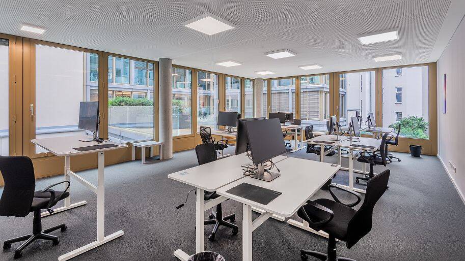 Thumbnail-Helle Bürofläche auf der Chausseestraße - 3.OG + 100m2 Gemeinschaftsraum