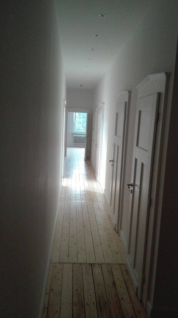 Thumbnail-Altbau am Wedekindplatz mit mega Balkon & Einbauküchenzeile, ideal zu zweit