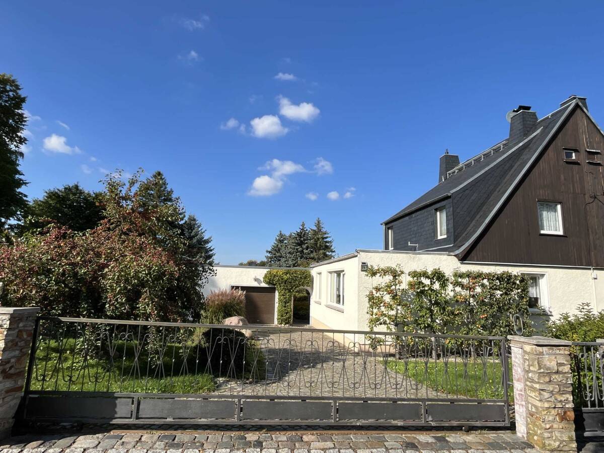 Thumbnail-Dresden-Omsewitz: DHH mit Bauplatz (teilbar)