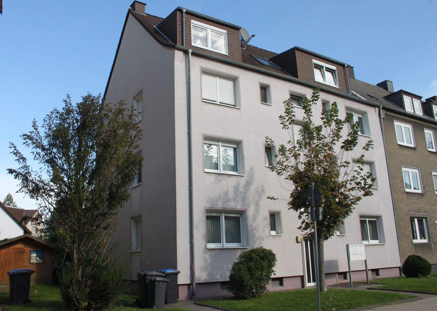 Thumbnail-2,5 Zimmer Wohnung mit Balkon in beliebter Stadtrandlage