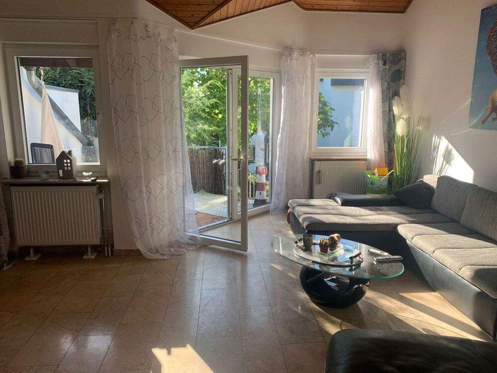 Thumbnail-exklusives saniertes Reihenmittelhaus in 63263 Neu-Isenburg 