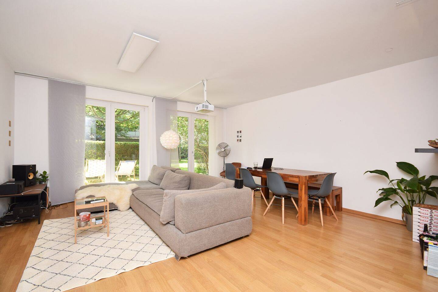 Thumbnail-AIGNER - Moderne 2-Zimmer-Terrassenwohnung mit Gartenanteil in Neuhausen