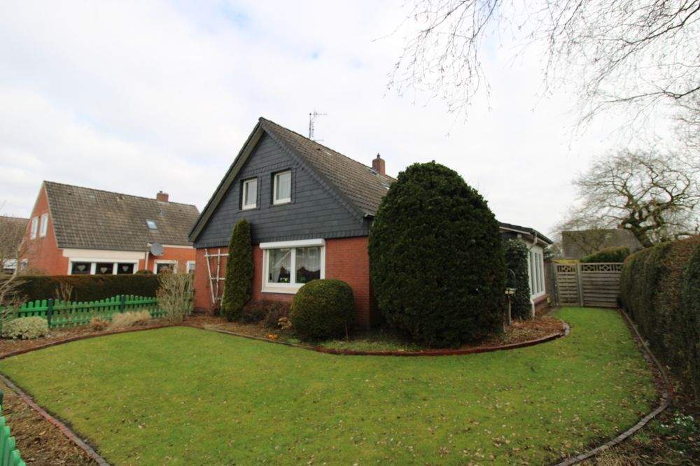 Thumbnail-Einfamilienhaus in Varel-Obenstrohe