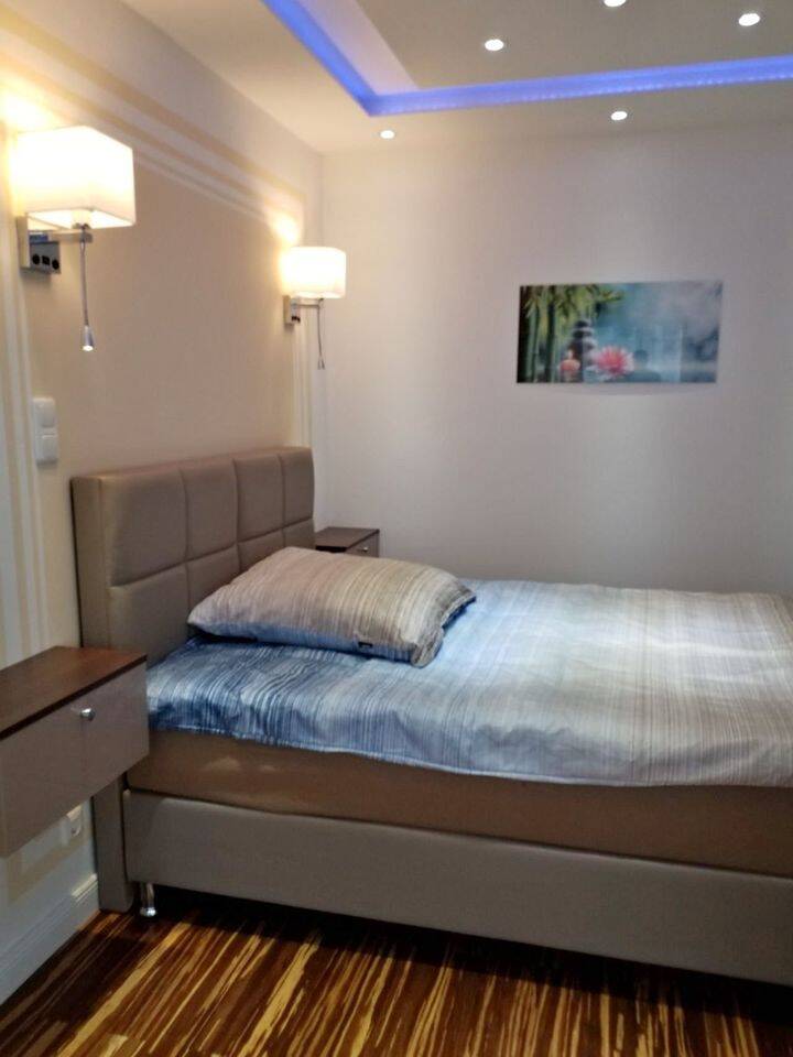 Thumbnail-Wohnung mit 2 Zimmern komplett renoviert und möbliert