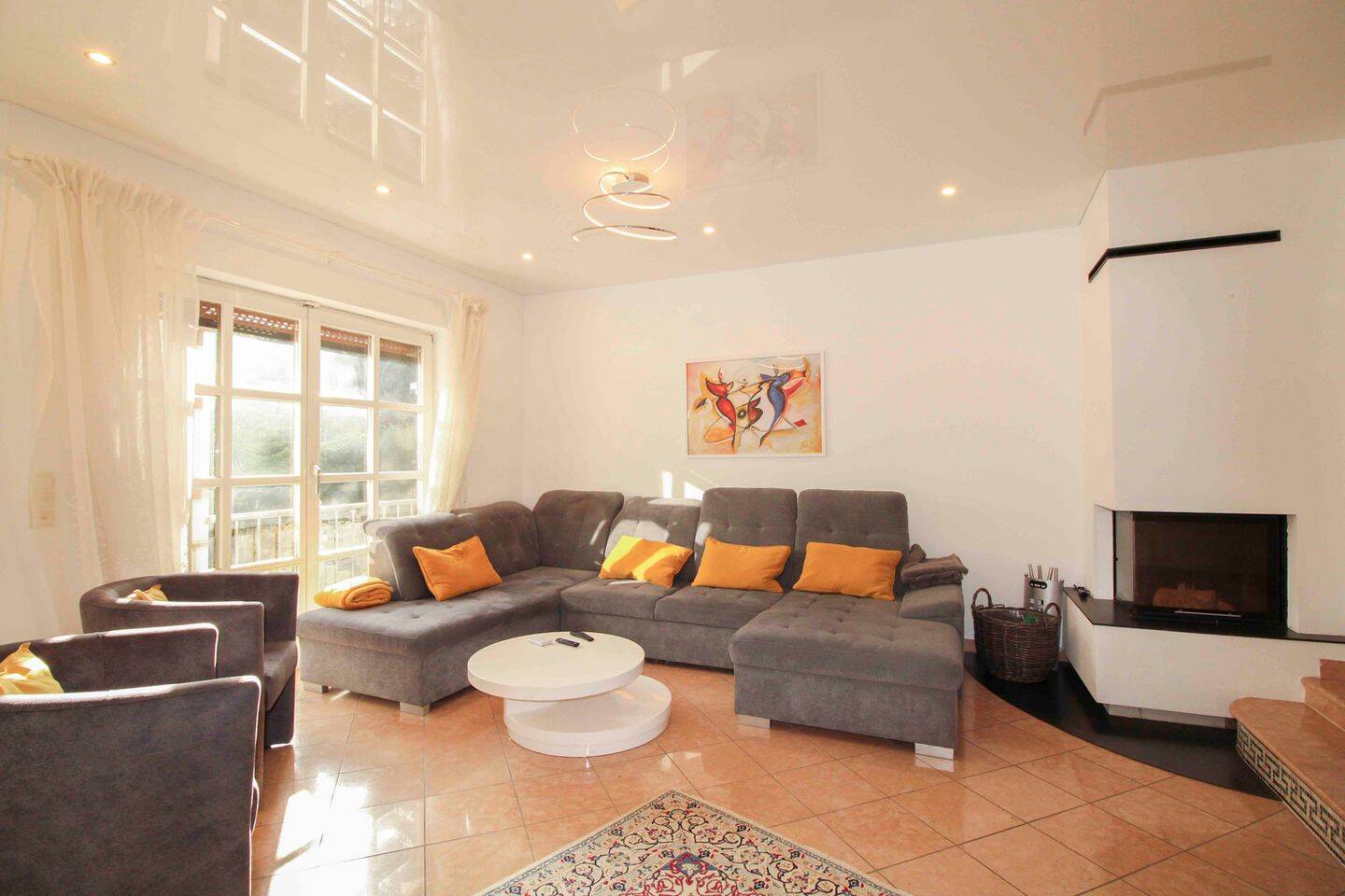 Thumbnail-Exklusives, hochmodernes Wohnen in ruhiger Bestlage - Stilvolle Erdgeschosswohnung mit Terrasse