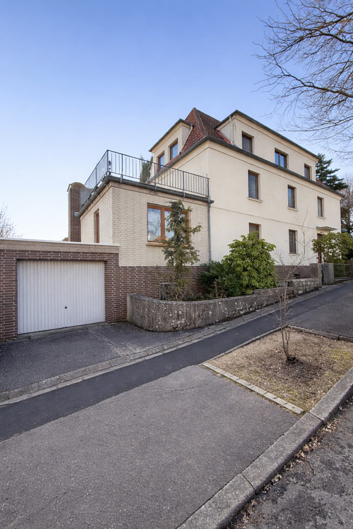 Thumbnail-Investieren & Vermieten: 3 Wohneinheiten auf 800 m² Grundstück und 290m² Wohnfläche