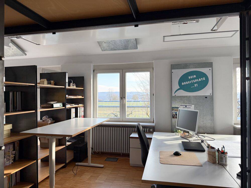 Thumbnail-Moderner Schreibtischplatz im Gemeinschaftsbüro Sindelfingen-Darmsheim - flexibel & vernetzt