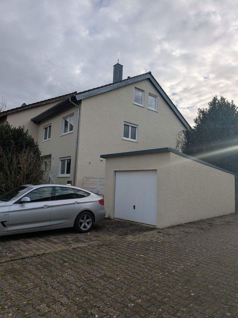 Thumbnail-Doppelhaushälfte - umfassend renoviert - Provisionsfrei!