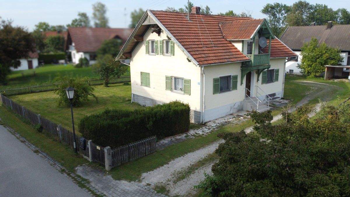 Thumbnail-Großzügiges Baugrundstück mit Altbestand in Fahrenzhausen-Unterbruck