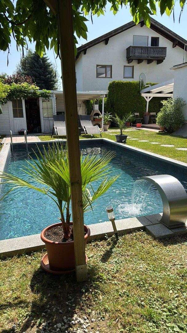 Thumbnail-Mehrfamilienhaus mit Pool