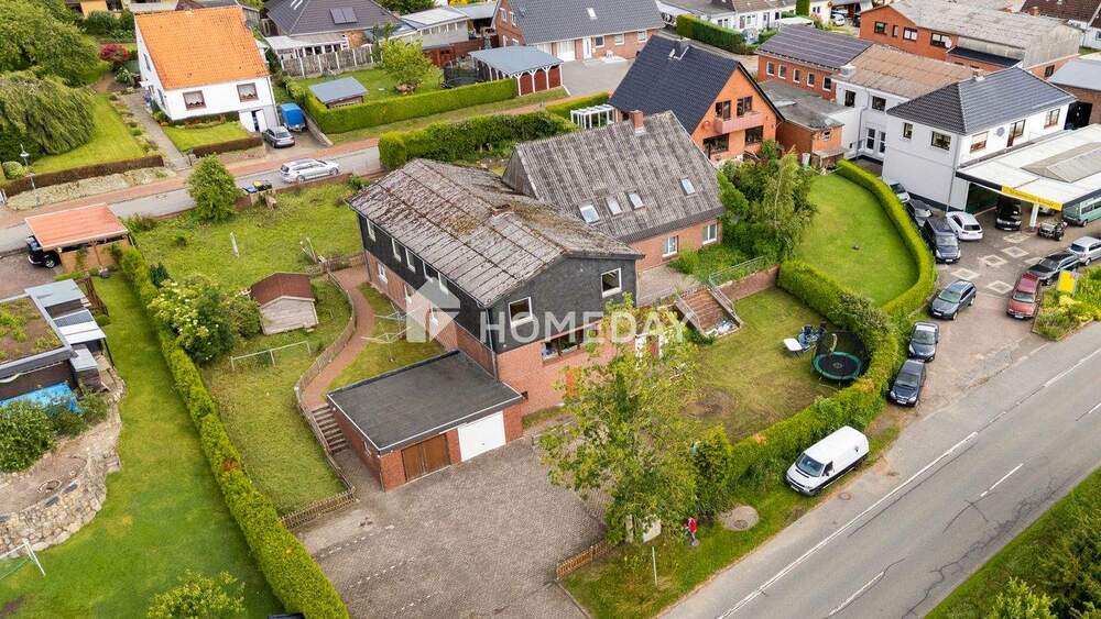 Thumbnail-Gepflegtes Mehrfamilienhaus mit 3 Wohneinheiten und zusätzlichem Ausbaupotenzial