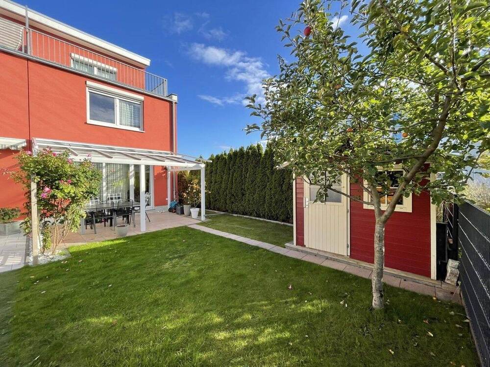 Thumbnail-Modernes Reihenendhaus (Bj. 2012) mit Garten, Terrasse & Einbauküche