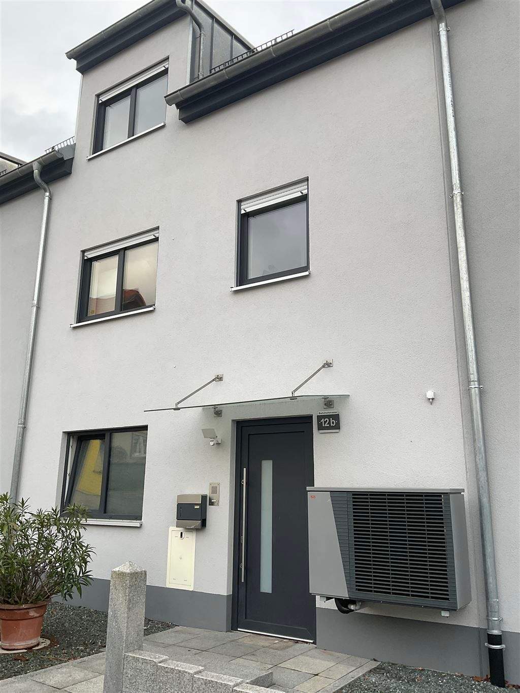 Thumbnail-Reihenmittelhaus im Herzen von Frensdorf zu verkaufen! - Neubau von 2021!