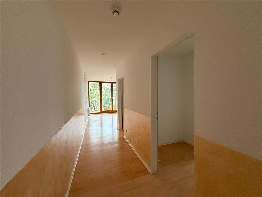 Thumbnail-AB SOFORT - Helle 2-Zimmer-Wohnung mit Balkon