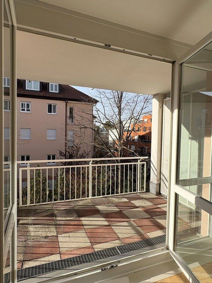 Thumbnail-Terrassen 2-Zimmer-Wohnung, zentral aber ruhig mit Wohlfühlcharakter in Laim