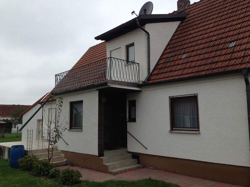 Thumbnail-Manching, Haus für Firma, Mitarbeiter WG usw. zu vermieten. SOFORT FREI !!!