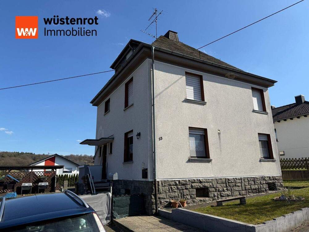 Thumbnail-Geräumiges Einfamilienhaus in ländlicher Ortsrandlage von Holler!