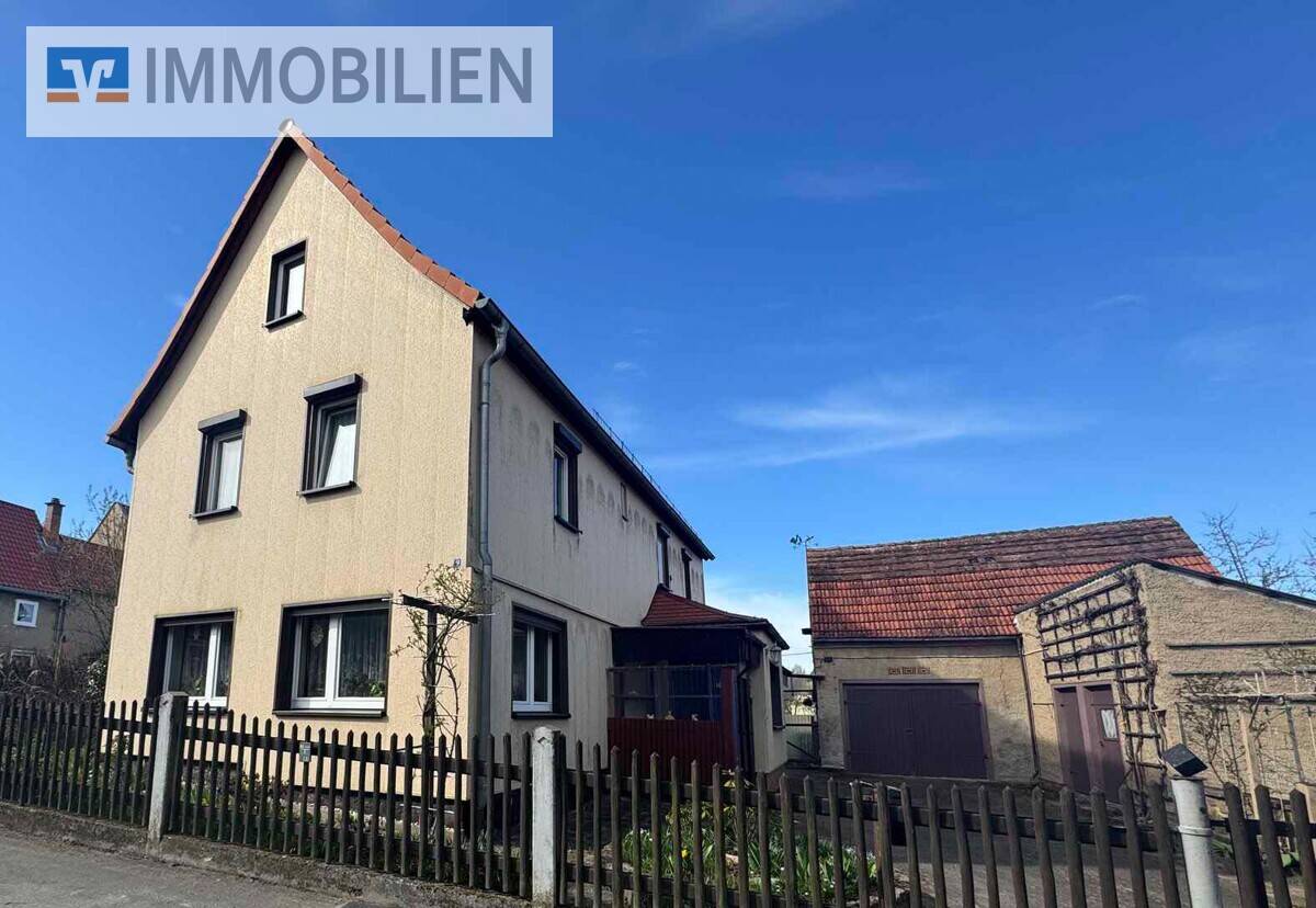 Thumbnail-Einfamilienhaus mit großen Garten, Garage, Nebengelass in ruhiger Dorflage