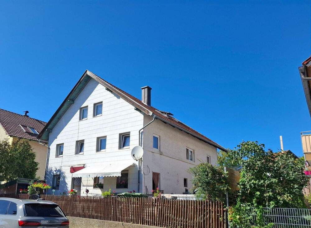 Thumbnail-Zentral gelegenes Zweifamilienhaus in Geisenhausen