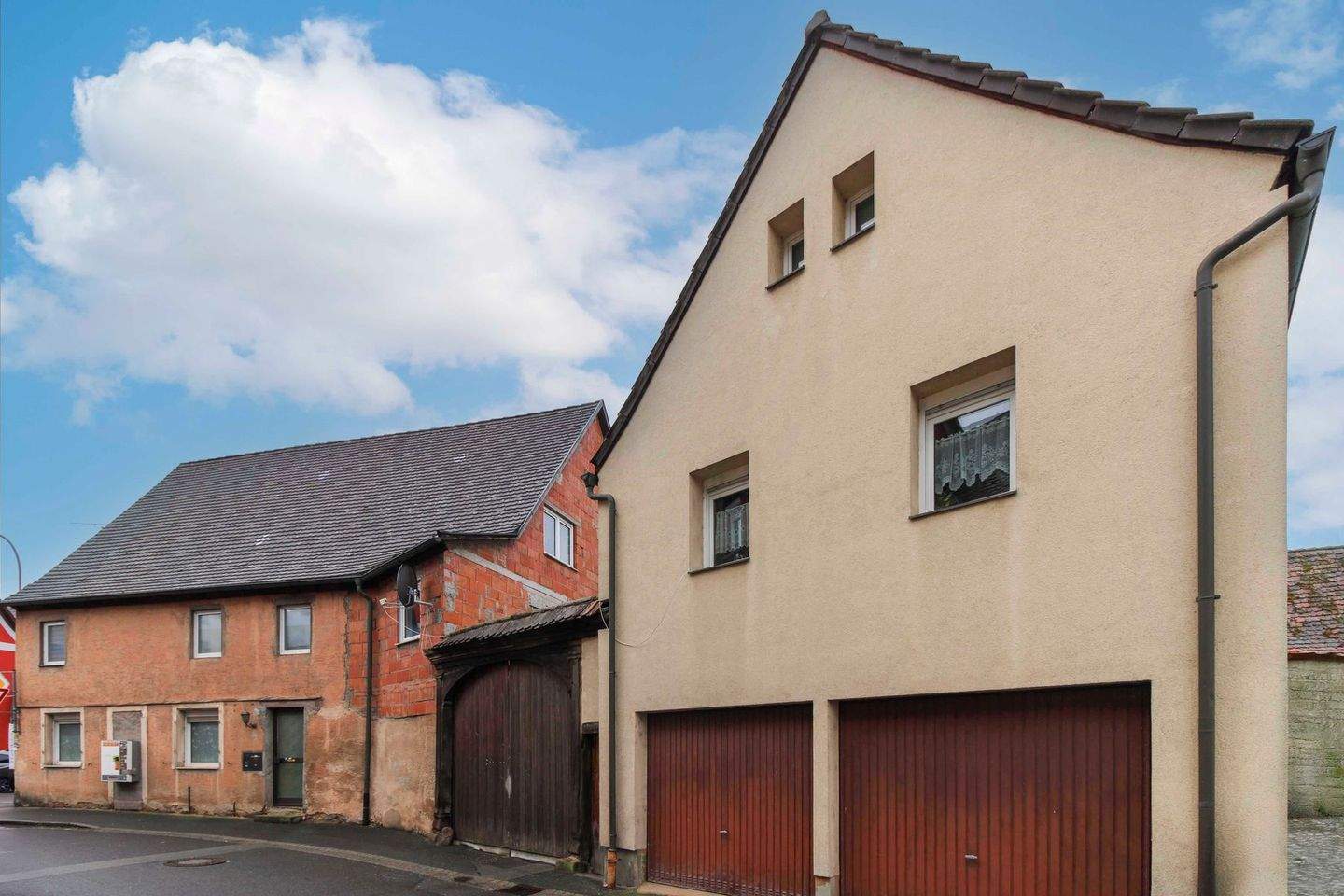 Thumbnail-Zwei Häuser - viele Möglichkeiten: Charmantes Immobilienpaket in Wilhermsdorf