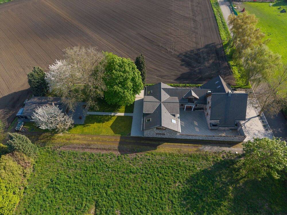 Thumbnail-Nahezu Neubauzustand: Großzügiges Anwesen mit Gartenhaus (64m²) & Garage auf 1.722m² Grundstück