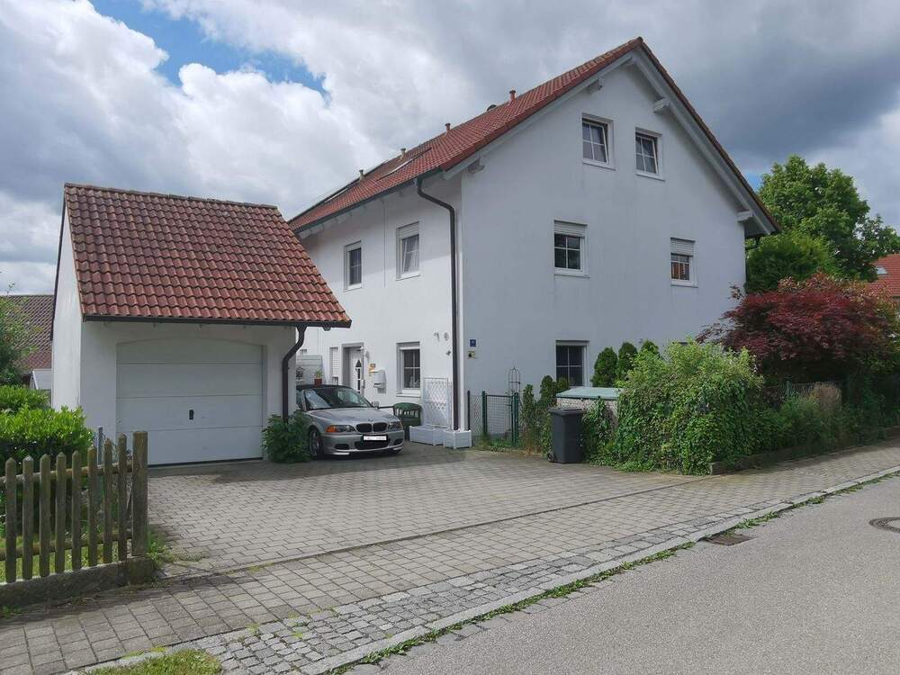 Thumbnail-Reserviert - Geräumige Doppelhaushälfte in ruhiger Siedlungslage